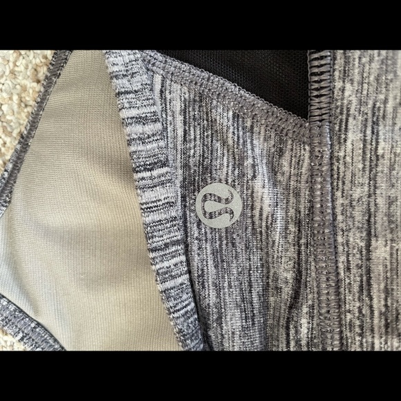 Lululemon Flow Y IV Bra - Picture 5 of 6